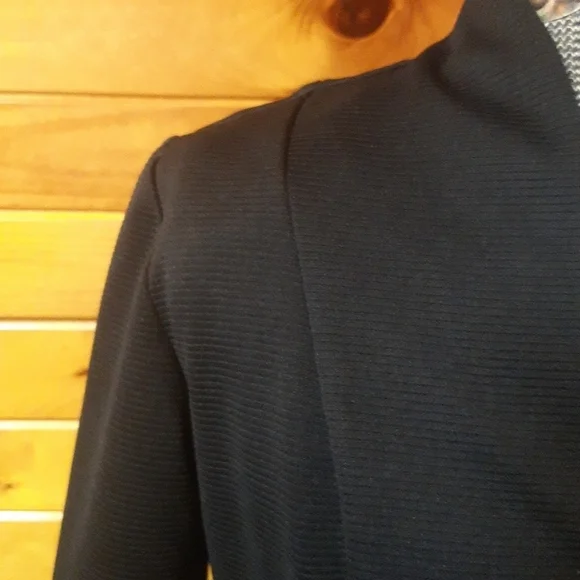 Adorable Jacket - Picture 5 of 11